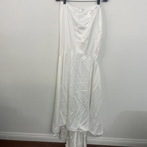Katie May Noel and Jean Mimi Off White Bridal Maxi Skirt with Train S $495msrp - Picture 4 of 12
